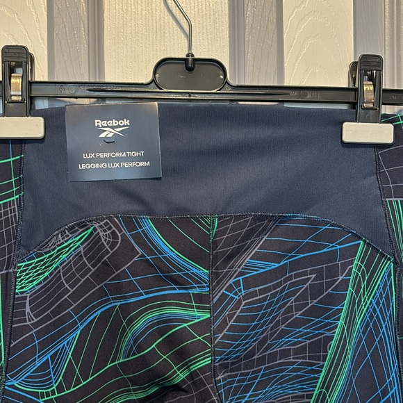 2/$30 Reebok Tights, Leggings, Yoga, Lux Performance Tight, Speedwick - Picture 9 of 16